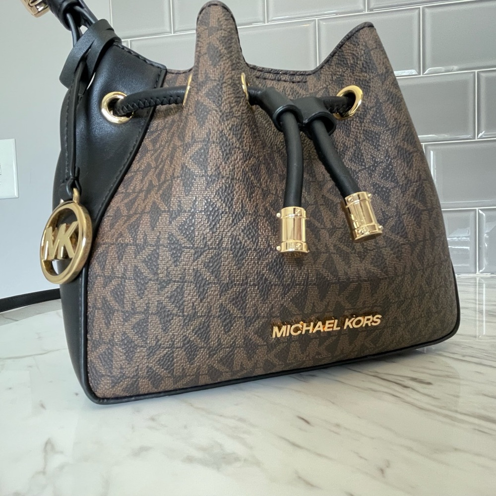 Michael Kors crossbody